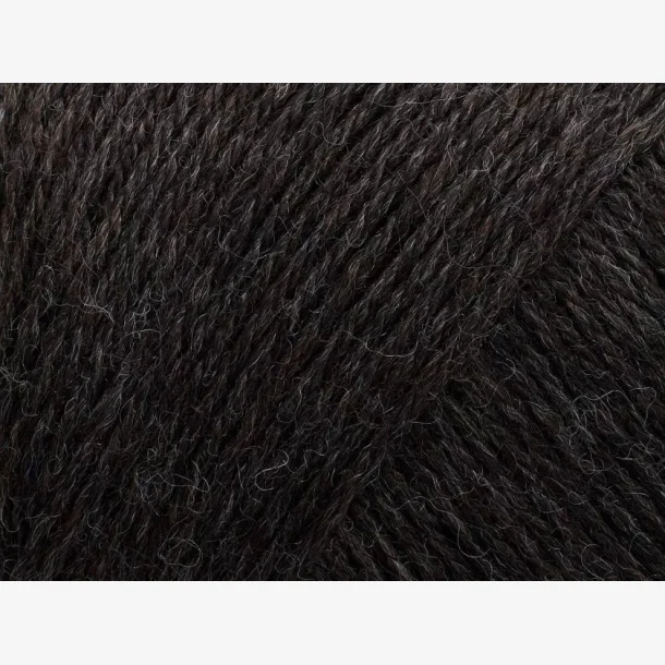 Peruvian Highland Wool - Dark Chokolate (975)