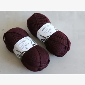 Peruvian Highland Wool - Dark Bordeaux (382)